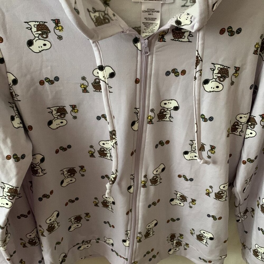 PEANUTS Snoopy Easter Egg Hunt Fleece Lined Hoodie Sweater & Shorts Sz LARGE - Picture 3 of 7